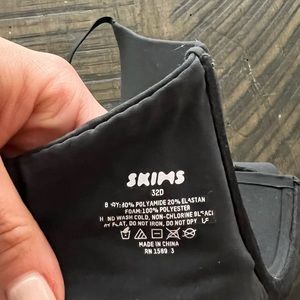 SKIMS - Fits Everybody Scoop Plunge Bra